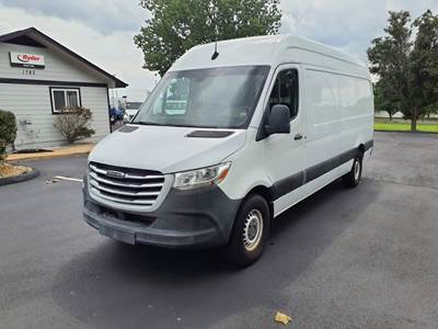 Mercedes-Benz 2500 Cargo Van - 188HP, 5 Speed Automatic