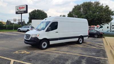 Mercedes-Benz 2500 Cargo Van - 188HP, 5 Speed Automatic