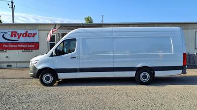 Mercedes-Benz 2500 Cargo Van - 188HP, 5 Speed Automatic
