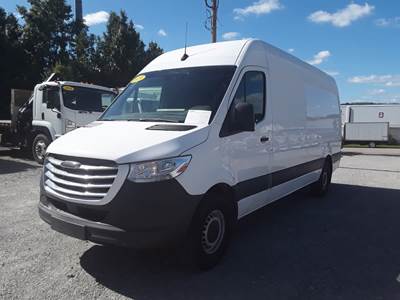 Mercedes-Benz 2500 Cargo Van - 188HP, 5 Speed Automatic