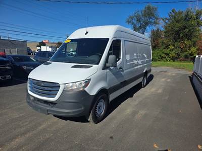 Mercedes-Benz 2500 Cargo Van - 188HP, 5 Speed Automatic