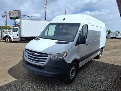 Mercedes-Benz F2CA170 Cargo Van - 188HP, 5 Speed Automatic