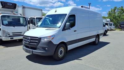 Mercedes-Benz F2CA74 SPRINTER Cargo Van - 163HP, 5 Speed Automatic