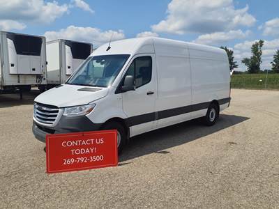 Mercedes-Benz F2CA74 SPRINTER Cargo Van - 163HP, 5 Speed Automatic