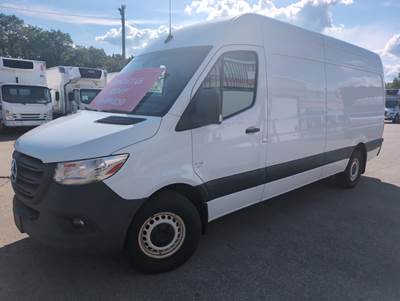 Mercedes-Benz F2CA74 SPRINTER Cargo Van - 163HP, 5 Speed Automatic
