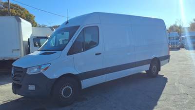 Mercedes-Benz F2CA74 SPRINTER Cargo Van - 163HP, 5 Speed Automatic
