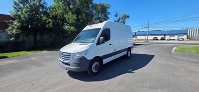 Mercedes-Benz F3CA144 Cargo Van - 188HP, 5 Speed Automatic