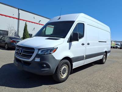 Mercedes-Benz Sprinter 2500 Cargo Van - 163HP, 5 Speed Automatic