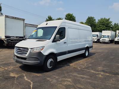 Mercedes-Benz Sprinter 3500 Cargo Van - 188HP, 5 Speed Automatic
