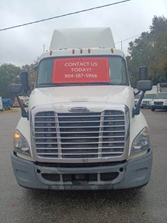 Freightliner Cascadia 113 Single Axle Day Cab Truck - 410HP, 12 Speed Automatic