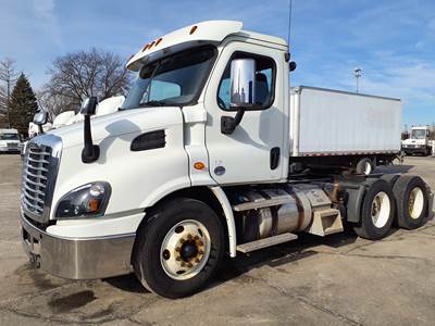 Freightliner Cascadia 113 Day Cab Truck - 450HP, 12 Speed Automatic
