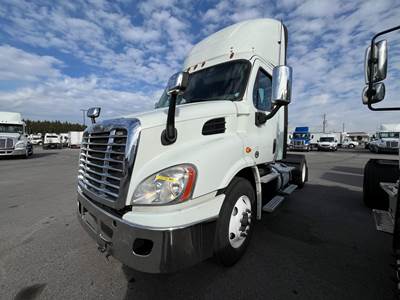 Freightliner Cascadia 113 Single Axle Day Cab Truck - 12 Speed Automatic