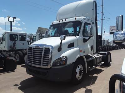 Freightliner Cascadia 113 Single Axle Day Cab Truck - 410HP, 12 Speed Automatic