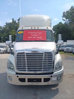 Freightliner Cascadia 113 Single Axle Day Cab Truck - 410HP, 12 Speed Automatic