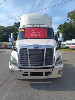 Freightliner Cascadia 113 Single Axle Day Cab Truck - 410HP, 12 Speed Automatic