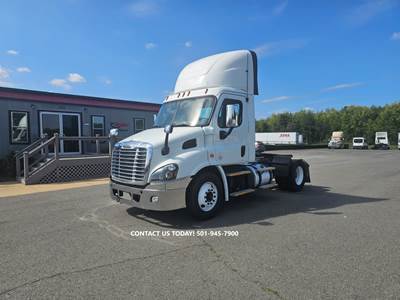 Freightliner Cascadia 113 Single Axle Day Cab Truck - 410HP, 12 Speed Automatic