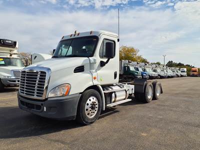 Freightliner Cascadia 113 Day Cab Truck - 450HP, 10 Speed Manual