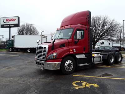 Freightliner Cascadia 113 Day Cab Truck - 410HP, 12 Speed Automatic