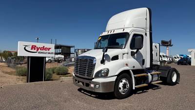 Freightliner Cascadia 113 Single Axle Day Cab Truck - 410HP, 12 Speed Automatic