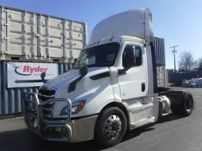 Freightliner Cascadia 116 Single Axle Day Cab Truck - 410HP, 12 Speed Automatic
