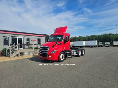 Freightliner Cascadia 116 Day Cab Truck - 410HP, 12 Speed Automatic