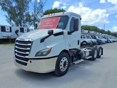 Freightliner Cascadia 116 Day Cab Truck - 410HP, 12 Speed Automatic