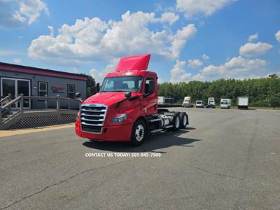 Freightliner Cascadia 116 Day Cab Truck - 410HP, 12 Speed Automatic