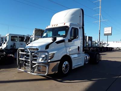 Freightliner Cascadia 116 Single Axle Day Cab Truck - 410HP, 12 Speed Automatic