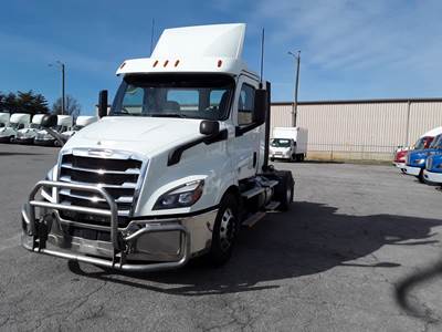 Freightliner Cascadia 116 Single Axle Day Cab Truck - 435HP, 12 Speed Automatic