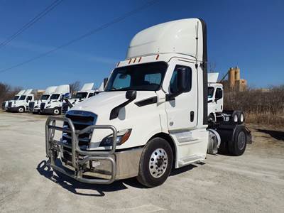 Freightliner Cascadia 116 Single Axle Day Cab Truck - 410HP, 12 Speed Automatic