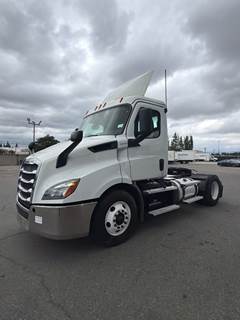 Freightliner Cascadia 116 Single Axle Day Cab Truck - 410HP, 12 Speed Automatic