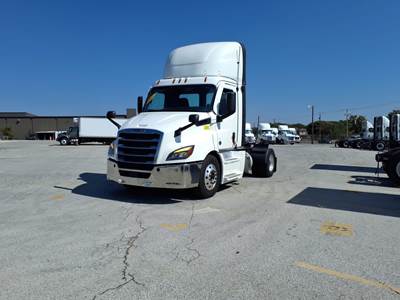 Freightliner Cascadia 116 Single Axle Day Cab Truck - 410HP, 12 Speed Automatic