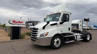 Freightliner Cascadia 116 Single Axle Day Cab Truck - 450HP, 12 Speed Automatic