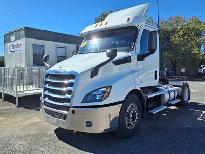 Freightliner Cascadia 116 Single Axle Day Cab Truck - 435HP, 12 Speed Automatic