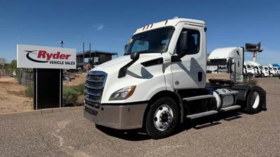 Freightliner Cascadia 116 Single Axle Day Cab Truck - 450HP, 12 Speed Automatic