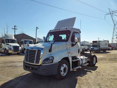 Freightliner Cascadia 125 Single Axle Day Cab Truck - 410HP, 12 Speed Automatic