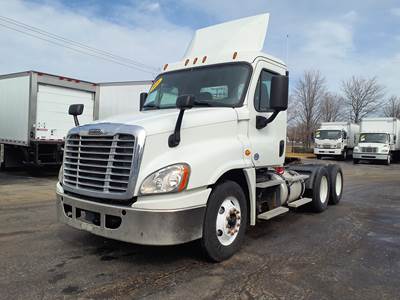 Freightliner Cascadia 125 Day Cab Truck - 12 Speed Automatic