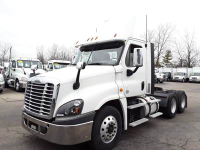 Freightliner Cascadia 125 Day Cab Truck - 12 Speed Automatic
