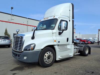 Freightliner Cascadia 125 Single Axle Day Cab Truck - 10 Speed Automatic