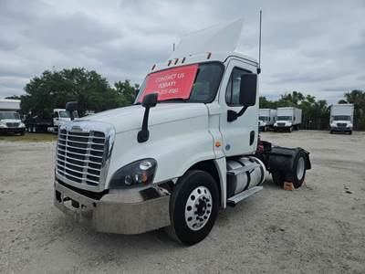 Freightliner Cascadia 125 Single Axle Day Cab Truck - 400HP, 10 Speed Automatic