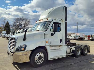 Freightliner Cascadia 125 Day Cab Truck - 400HP, 10 Speed Automatic