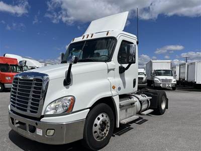 Freightliner Cascadia 125 Single Axle Day Cab Truck - 410HP, 12 Speed Automatic