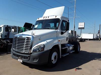 Freightliner Cascadia 125 Single Axle Day Cab Truck - 10 Speed Manual