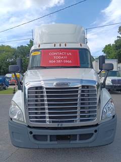 Freightliner Cascadia 125 Single Axle Day Cab Truck - 410HP, 12 Speed Automatic