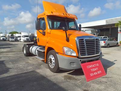 Freightliner Cascadia 125 Single Axle Day Cab Truck - 410HP, 10 Speed Automatic