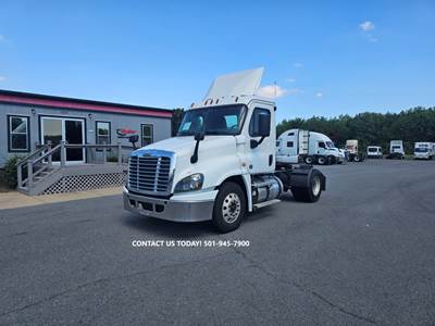 Freightliner Cascadia 125 Single Axle Day Cab Truck - 400HP, 10 Speed Automatic