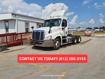 Freightliner Cascadia 125 Day Cab Truck - 455HP, 10 Speed Manual