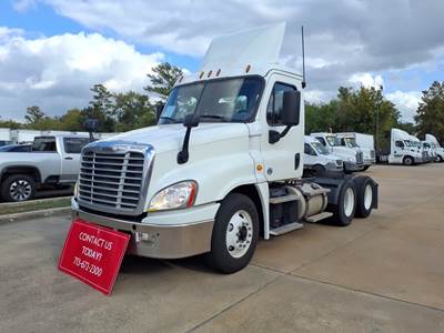 Freightliner Cascadia 125 Day Cab Truck - 450HP, 10 Speed Automatic