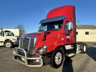 Freightliner Cascadia 125 Single Axle Day Cab Truck - 455HP, 12 Speed Automatic