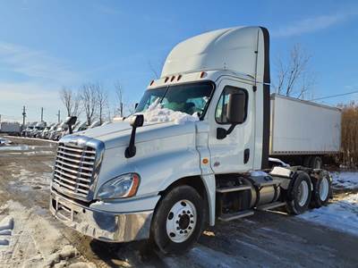 Freightliner Cascadia 125 Day Cab Truck - 455HP, 10 Speed Automatic